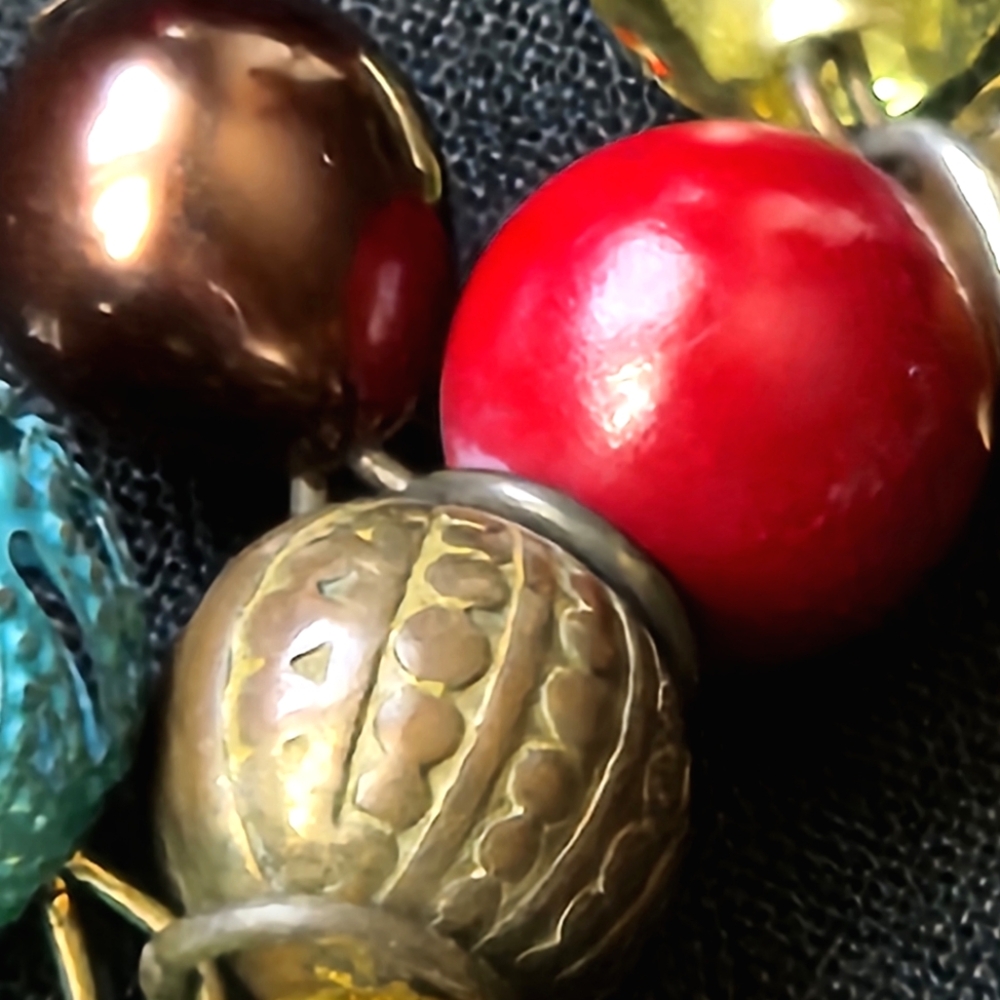 VTG Boho Multicolor Beaded Bracelet Stretch w Wood Glass Metal and Resin Beads - Picture 7 of 9